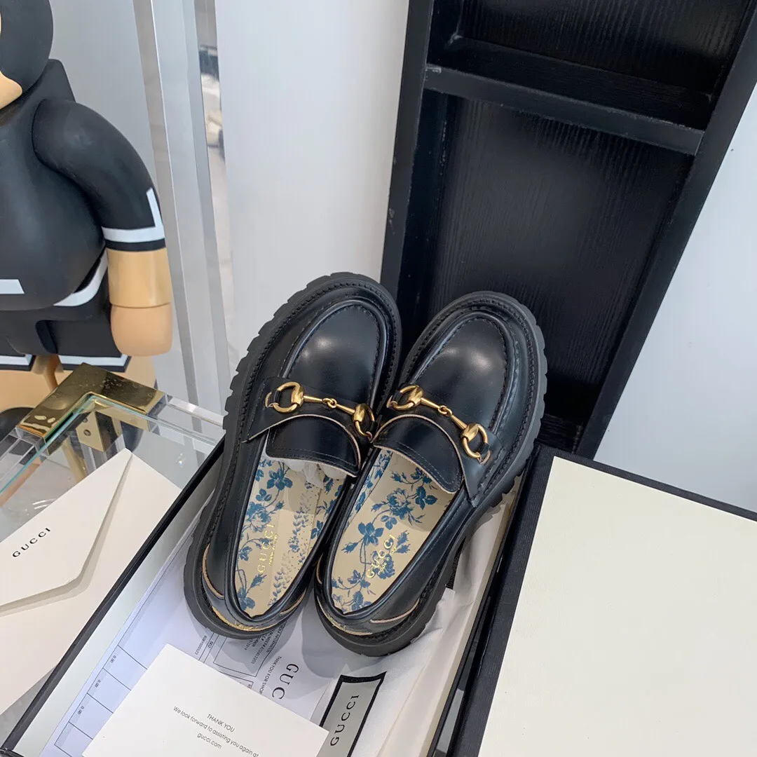 👟👟Ex-factory price👟👟Ex-factory price 480👟👟 Steel stamped inside ⚠Purchase level Gucci 🐝The original embroidered bee is rose gold, definitely not the gold color in the market😂Babies, please pay attention to distinguish the market products) Everything is developed in accordance with the original version, open edge beads, customized imported velvet fabric, code number: 35-40